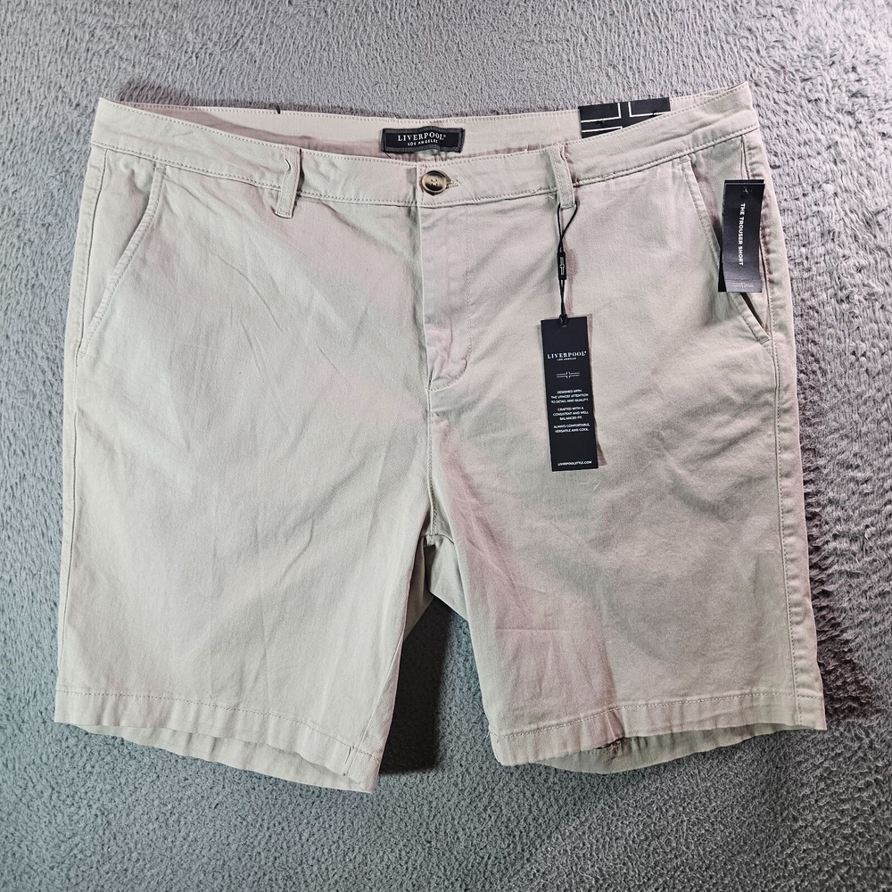 NWT Liverpool Chino Trouser Shorts Men 42 x‎ 9" Flat Front Cement
